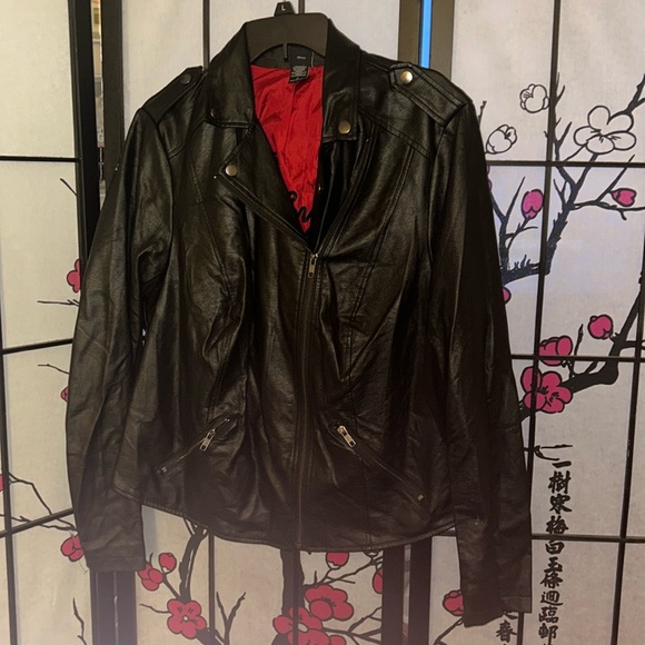 NWT Torrid Disney pleather moto jacket - Picture 2 of 16